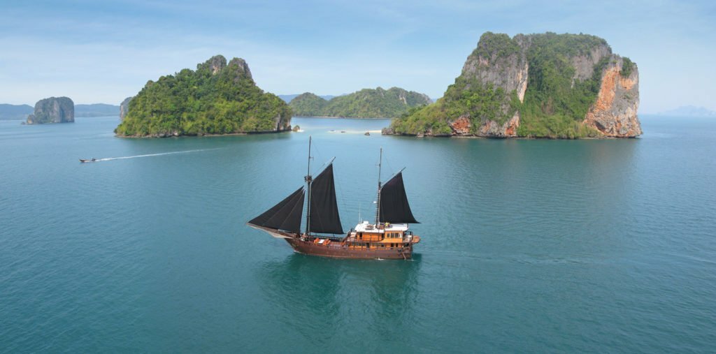 liveaboard diving trips in Indonesia